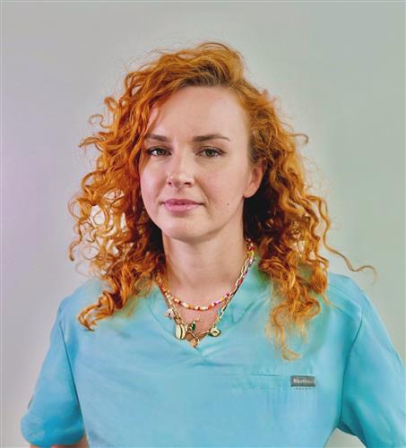 lekarz dentysta Liza Trzepatowska-Wójtowicz - Chirurg stomatologiczny-konsultacja