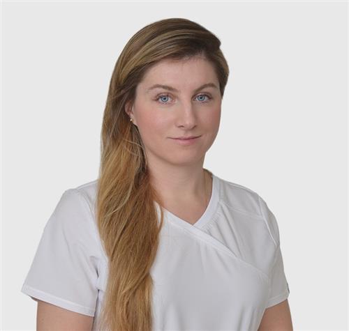 lekarz dentysta Maja Stańczyk - Chirurg stomatologiczny-konsultacja