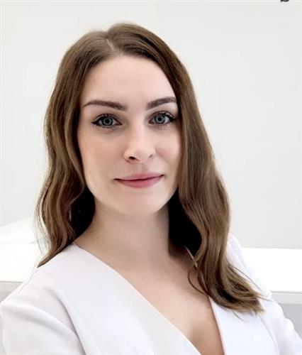 lekarz dentysta Urszula Sadowska - Chirurg stomatologiczny-konsultacja