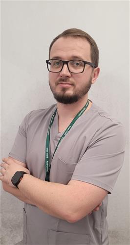 lekarz dentysta Yaroslav Tymkiv - Chirurg stomatologiczny-konsultacja