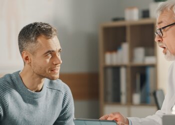Powikłania koronawirusa u mężczyzn: na co zwrócić szczególną uwagę?